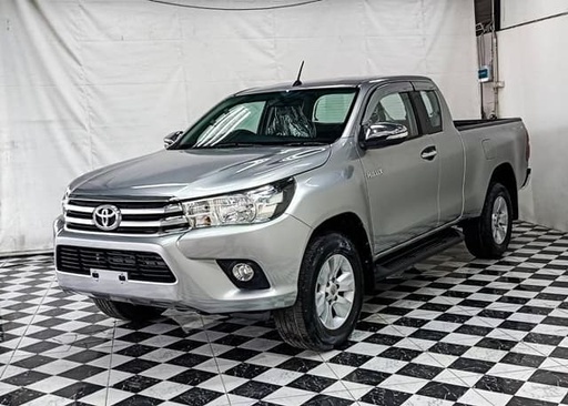 2017 TOYOTA Hilux