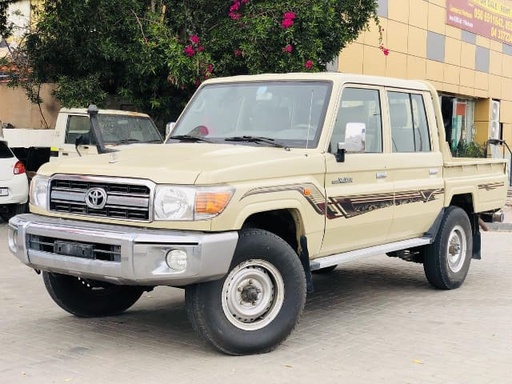 2016 TOYOTA Land Cruiser