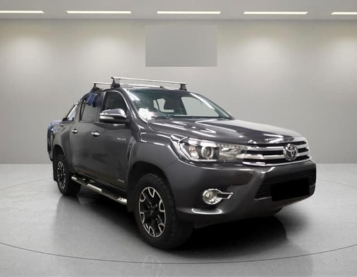 2017 TOYOTA Hilux