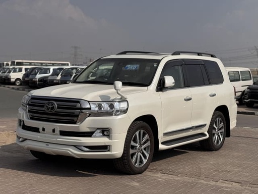 2020 TOYOTA Land Cruiser