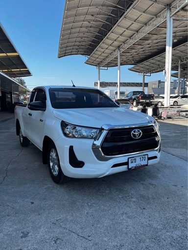 2021 TOYOTA Hilux