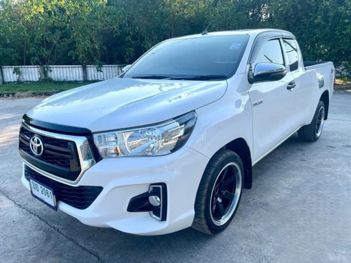 2020 TOYOTA Hilux
