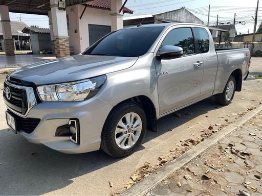 2019 TOYOTA Hilux, 