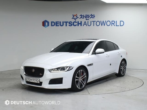 2019 JAGUAR XE