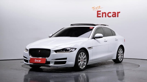2018 JAGUAR XE