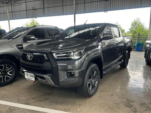 2024 TOYOTA Hilux