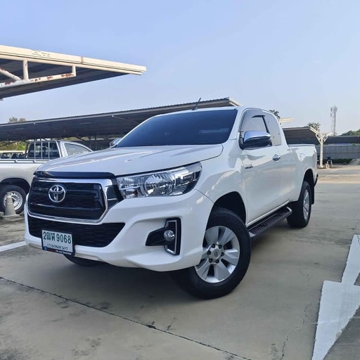 2019 TOYOTA Hilux