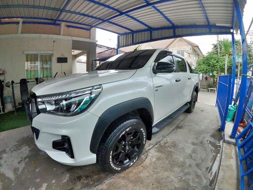 2018 TOYOTA Hilux