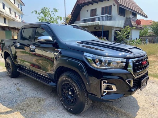 2017 TOYOTA Hilux