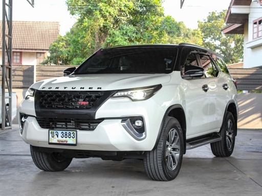 2020 TOYOTA Fortuner
