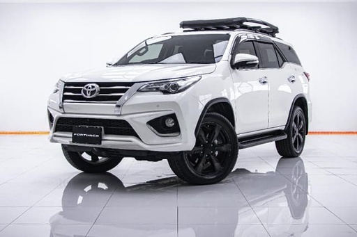 2017 TOYOTA Fortuner