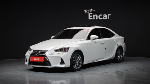 2017 LEXUS IS