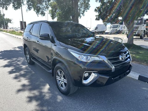 2019 TOYOTA Fortuner