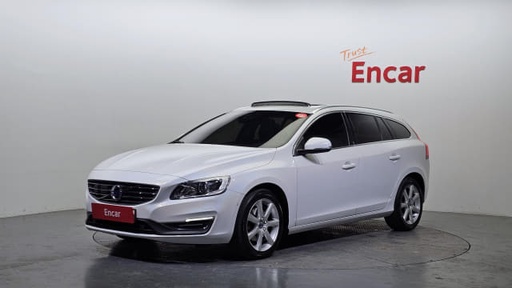 2018 VOLVO V60