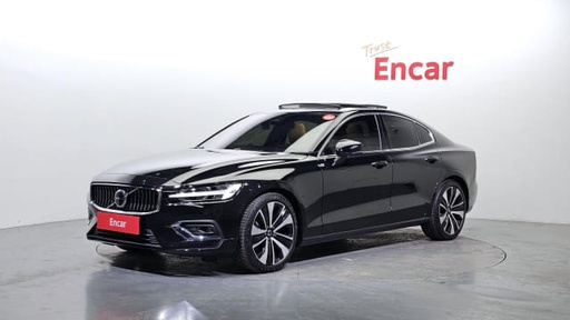 2024 VOLVO S60