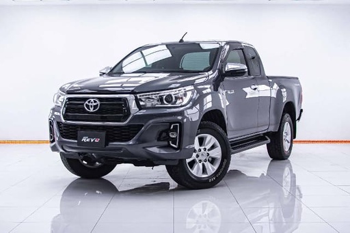 2019 TOYOTA Hilux