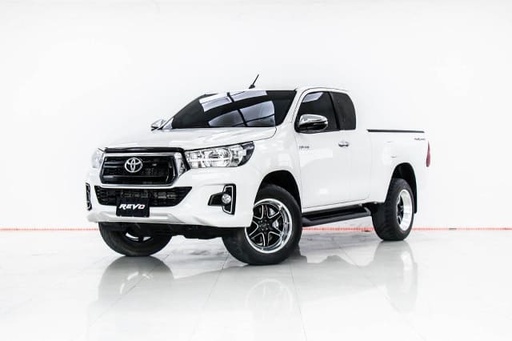 2020 TOYOTA Hilux