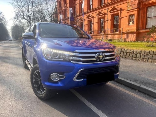 2017 TOYOTA Hilux
