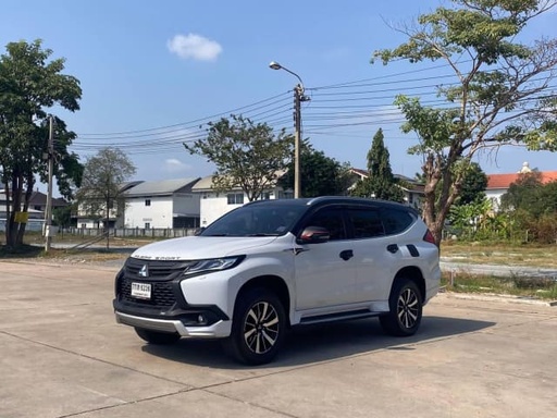 2018 MITSUBISHI Pajero, 