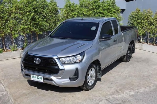 2023 TOYOTA Hilux