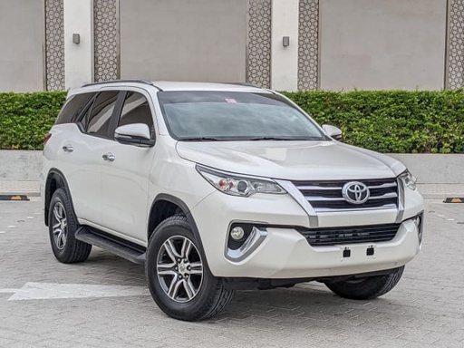 2020 TOYOTA Fortuner