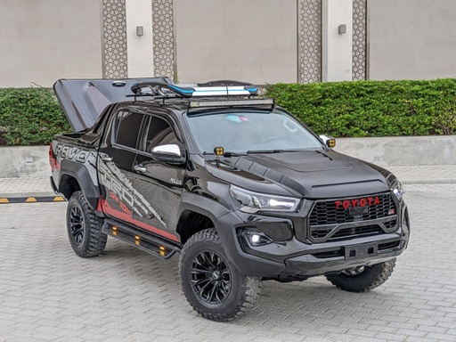 2020 TOYOTA Hilux