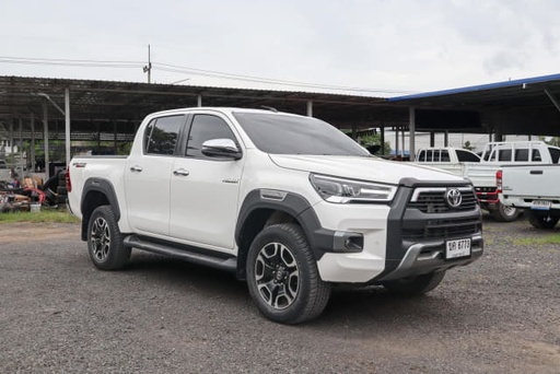 2022 TOYOTA Hilux