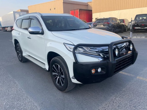 2017 MITSUBISHI Pajero