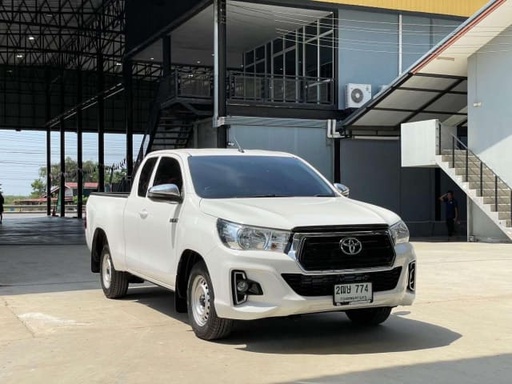 2019 TOYOTA Hilux
