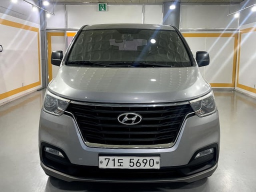 2018 HYUNDAI Grand Starex