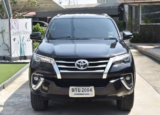 2020 TOYOTA Fortuner