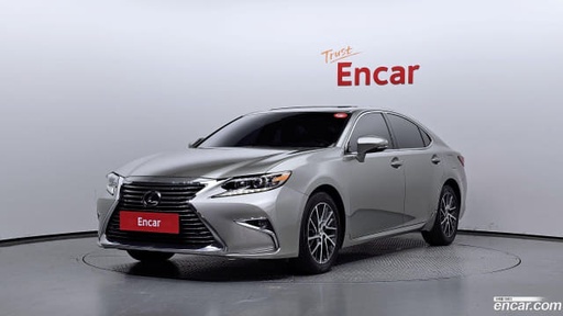 2018 LEXUS ES