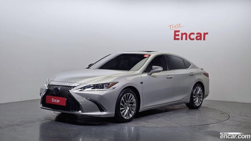 2019 LEXUS ES