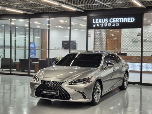 2025 LEXUS ES