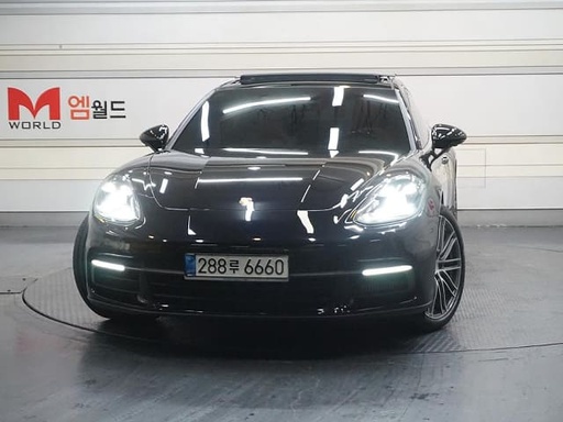 2018 Porsche Panamera