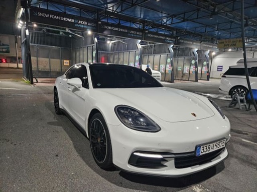 2018 Porsche Panamera