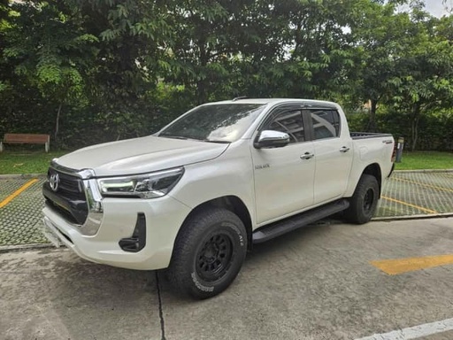 2022 TOYOTA Hilux