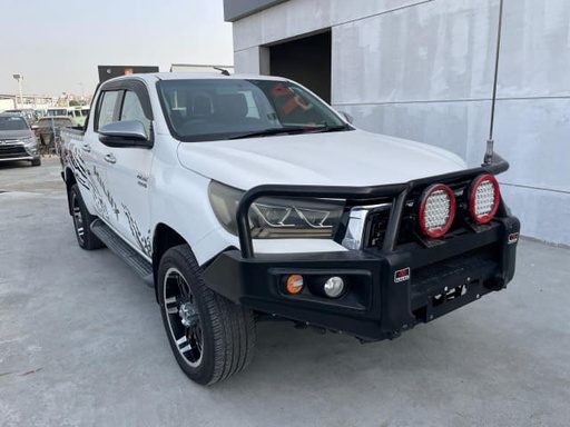 2019 TOYOTA Hilux