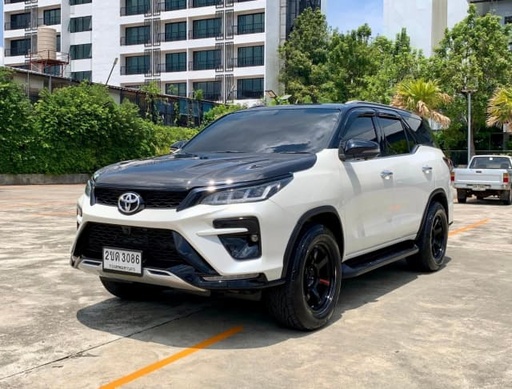2021 TOYOTA Fortuner