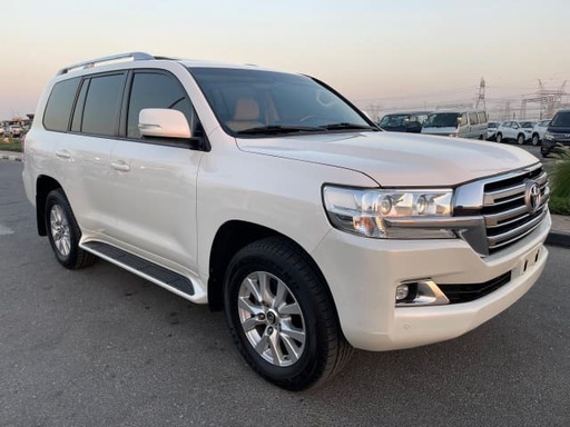 2018 TOYOTA Land Cruiser