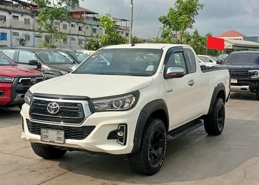 2018 TOYOTA Hilux
