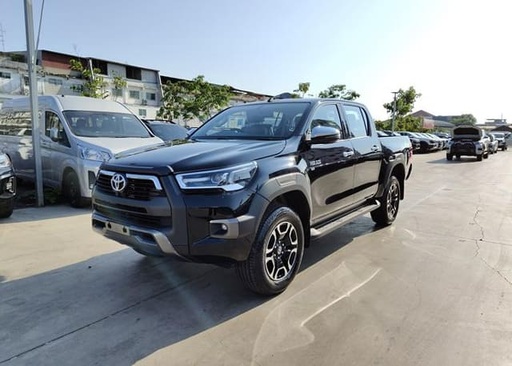 2025 TOYOTA Hilux