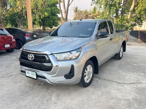 2022 TOYOTA Hilux