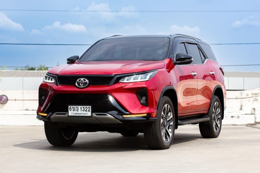 2022 TOYOTA Fortuner