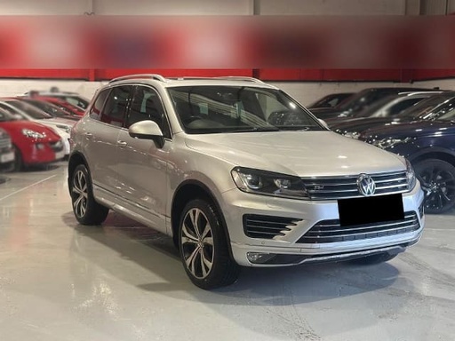 2016 VOLKSWAGEN Touareg