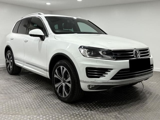 2016 VOLKSWAGEN Touareg