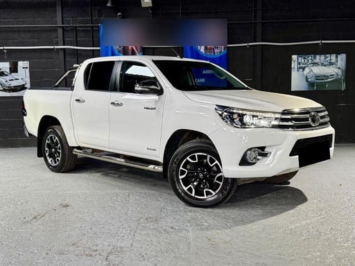 2017 TOYOTA Hilux