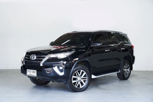 2019 TOYOTA Fortuner