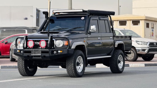 2018 TOYOTA Land Cruiser