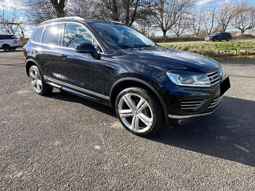 2017 VOLKSWAGEN Touareg